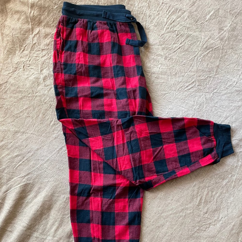 NWOT Cotton Plaid/Flannel Pajama Jogger Pants | Black and Red XL | Stars Above
